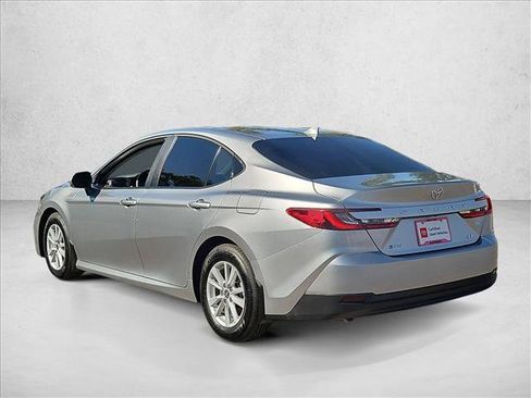 Used 2026 Toyota Camry LE w/ Convenience Package FWD image 8