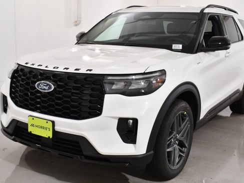 New 2026 Ford Explorer ST-Line w/ ST-Line Street Pack AWD/4WD image 2