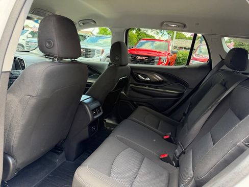 Certified 2024 GMC Terrain SLE w/ Driver Convenience Package FWD image 13