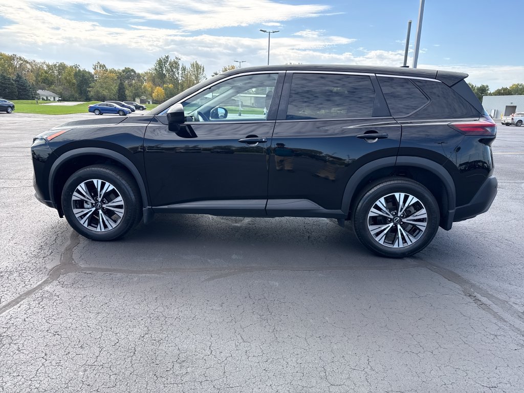 Used 2023 Nissan Rogue SV AWD/4WD image 5