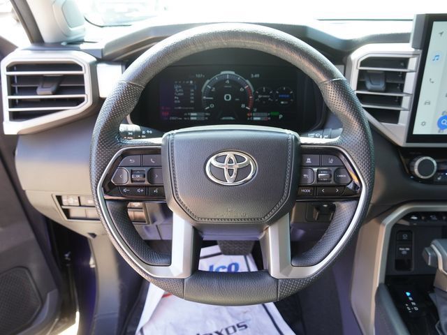 Used 2024 Toyota Tundra Limited AWD/4WD image 28