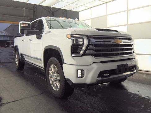 Certified 2026 Chevrolet Silverado 2500 High Country w/ Technology Package image 5