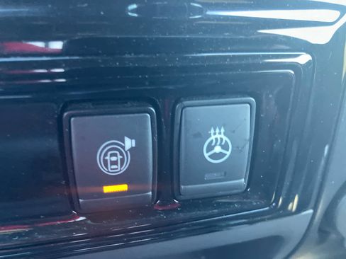 Used 2024 Nissan Titan PRO-4X w/ Pro-4x Convenience Package image 33