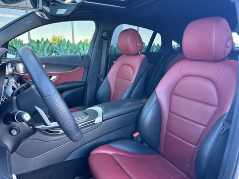 Used 2023 Mercedes-Benz GLC 300 4MATIC Coupe image 5