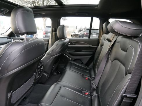 Used 2025 Jeep Grand Cherokee Limited 4xe AWD/4WD image 10