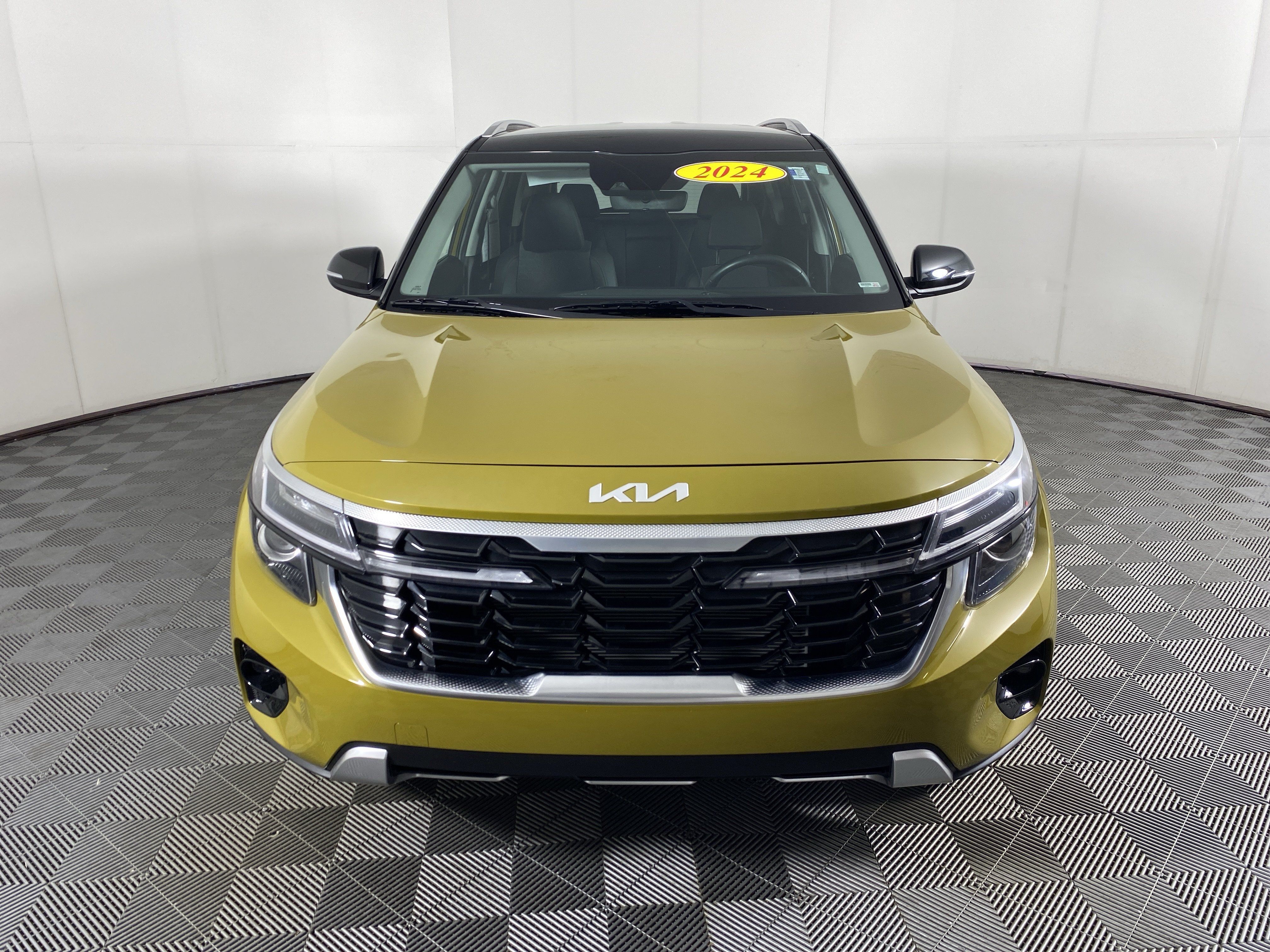 Used 2024 Kia Seltos S FWD image 12