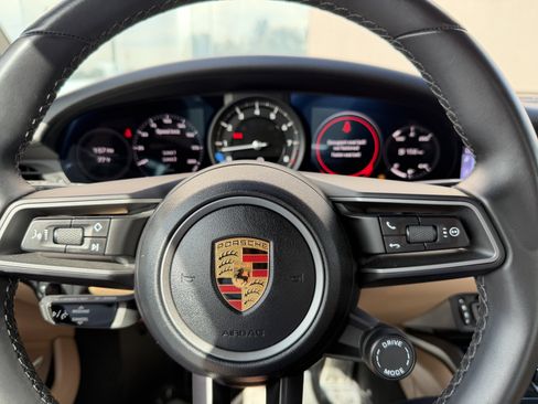 Certified 2021 Porsche 911 Targa 4S image 33