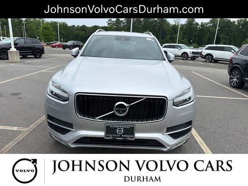 Used 2018 Volvo XC90 T5 Momentum w/ Convenience Package AWD/4WD image 4