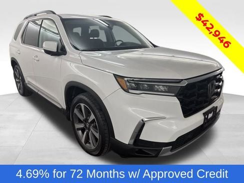 Used 2025 Honda Pilot Elite image 1