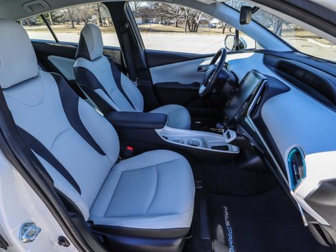 Used 2018 Toyota Prius Prime Premium image 43