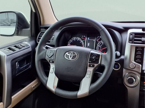 Used 2020 Toyota 4Runner Limited AWD/4WD image 14