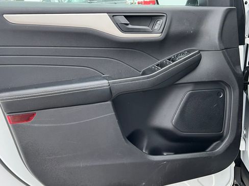 Certified 2022 Ford Escape SE w/ Convenience Package image 13