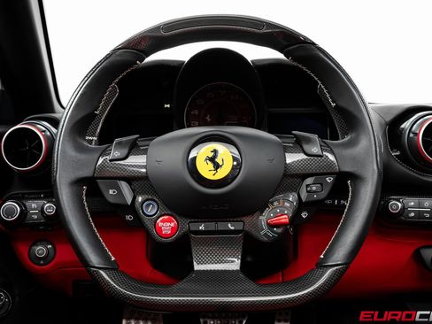 Used 2022 Ferrari 812 GTS image 29