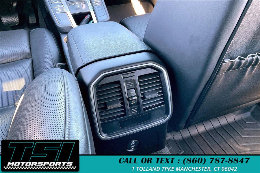 Used 2021 Porsche Macan S AWD/4WD image 34