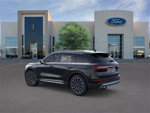 New 2026 Lincoln Corsair Reserve image 4