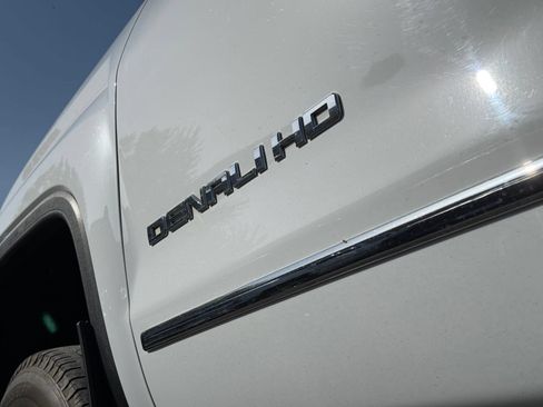 Used 2019 GMC Sierra 3500 Denali AWD/4WD image 11