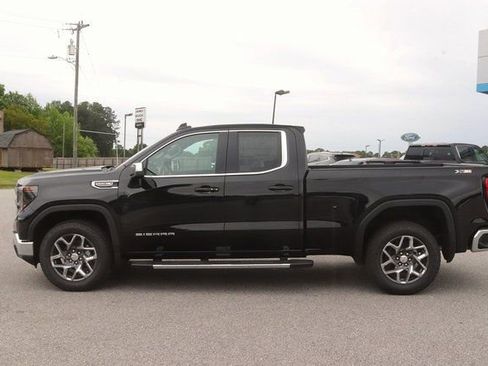 New 2025 GMC Sierra 1500 SLE AWD/4WD image 4