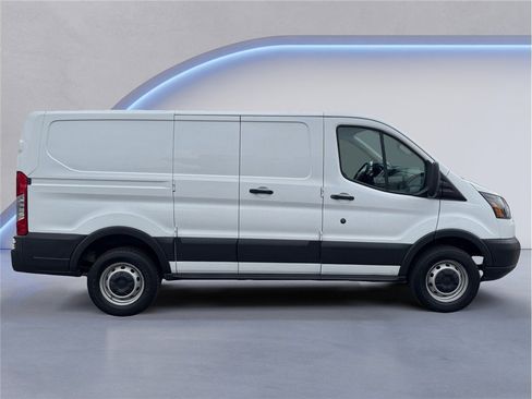 Used 2015 Ford Transit 250 130 Low Roof image 7