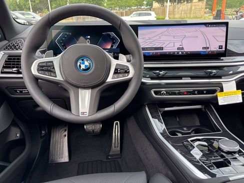 New 2026 BMW X5 xDrive50e w/ M Sport Package AWD/4WD image 18