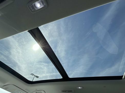 Used 2024 GMC Acadia Denali w/ Super Cruise Package image 17