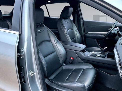 Used 2024 Cadillac XT4 Premium Luxury image 7