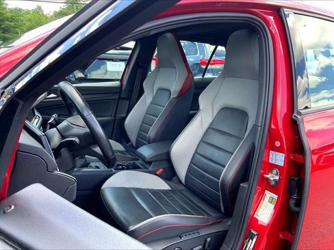 Used 2022 Volkswagen GTI SE FWD image 5