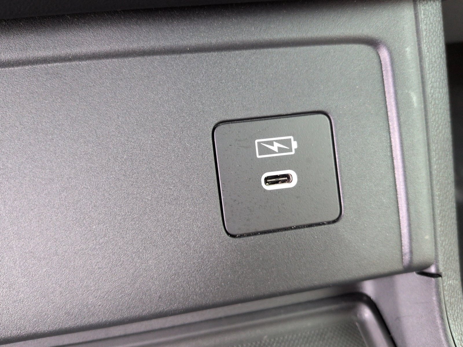 Used 2025 Acura RDX SH-AWD image 21