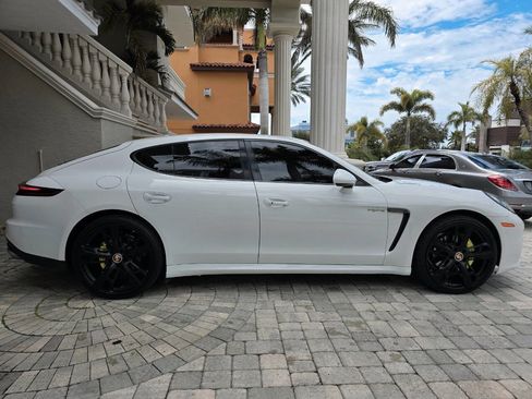 Used 2015 Porsche Panamera S w/ Premium Package image 50