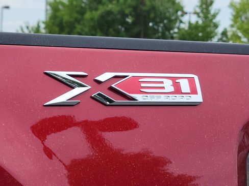 New 2026 GMC Sierra 2500 SLT AWD/4WD image 14