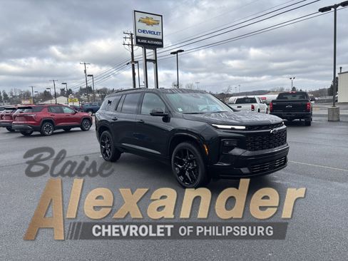 New 2026 Chevrolet Traverse RS w/ LPO, Floor Liner Package image 1