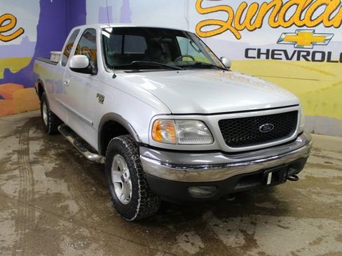 Used 2003 Ford F150 XLT image 2