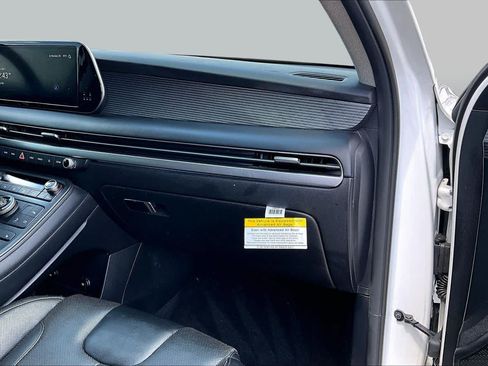 Used 2024 Hyundai Palisade Limited FWD image 19