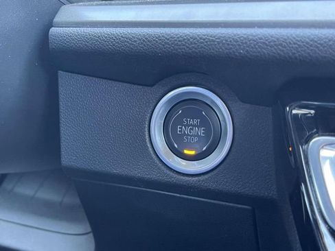 Used 2024 Chevrolet Traverse LT image 33