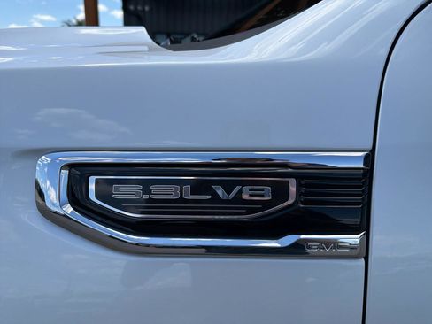 Used 2019 GMC Sierra 1500 SLT w/ SLT Premium Plus Package AWD/4WD image 16