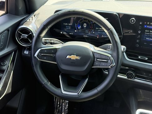 Used 2026 Chevrolet Equinox LT AWD/4WD image 21