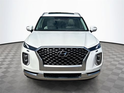 Used 2021 Hyundai Palisade Calligraphy image 2