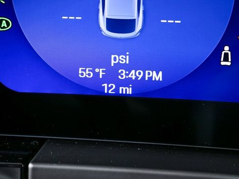 New 2025 Porsche Macan Electric image 12