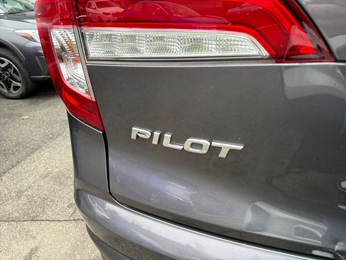 Used 2019 Honda Pilot LX image 9