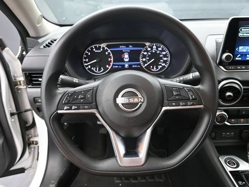 Used 2024 Nissan Sentra SV FWD image 22