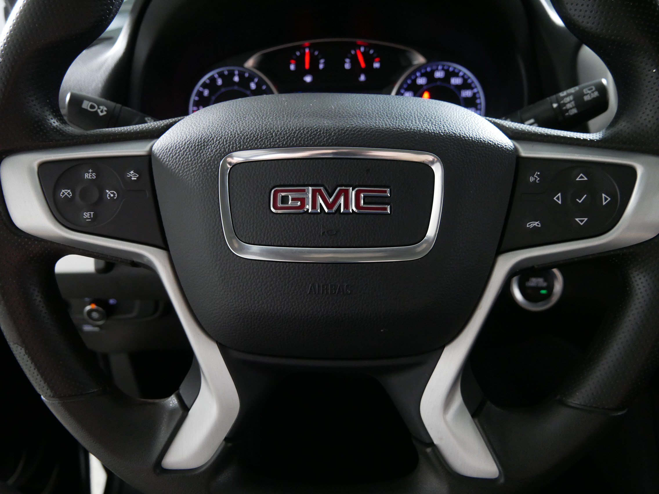 Used 2023 GMC Terrain SLE w/ Driver Convenience Package AWD/4WD image 25