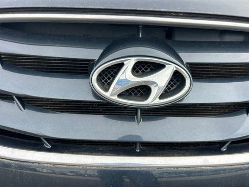 Used 2011 Hyundai Santa Fe GLS FWD image 14