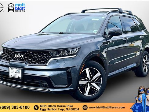 Used 2023 Kia Sorento S w/ Panoramic Sunroof Package FWD image 1