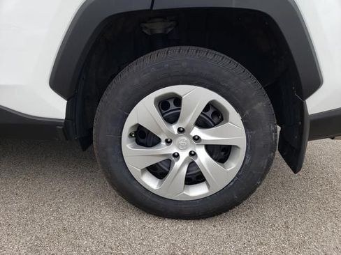 Used 2023 Toyota RAV4 LE AWD/4WD image 27