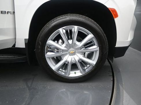 Used 2024 Chevrolet Suburban High Country w/ Max Trailering Package AWD/4WD image 18
