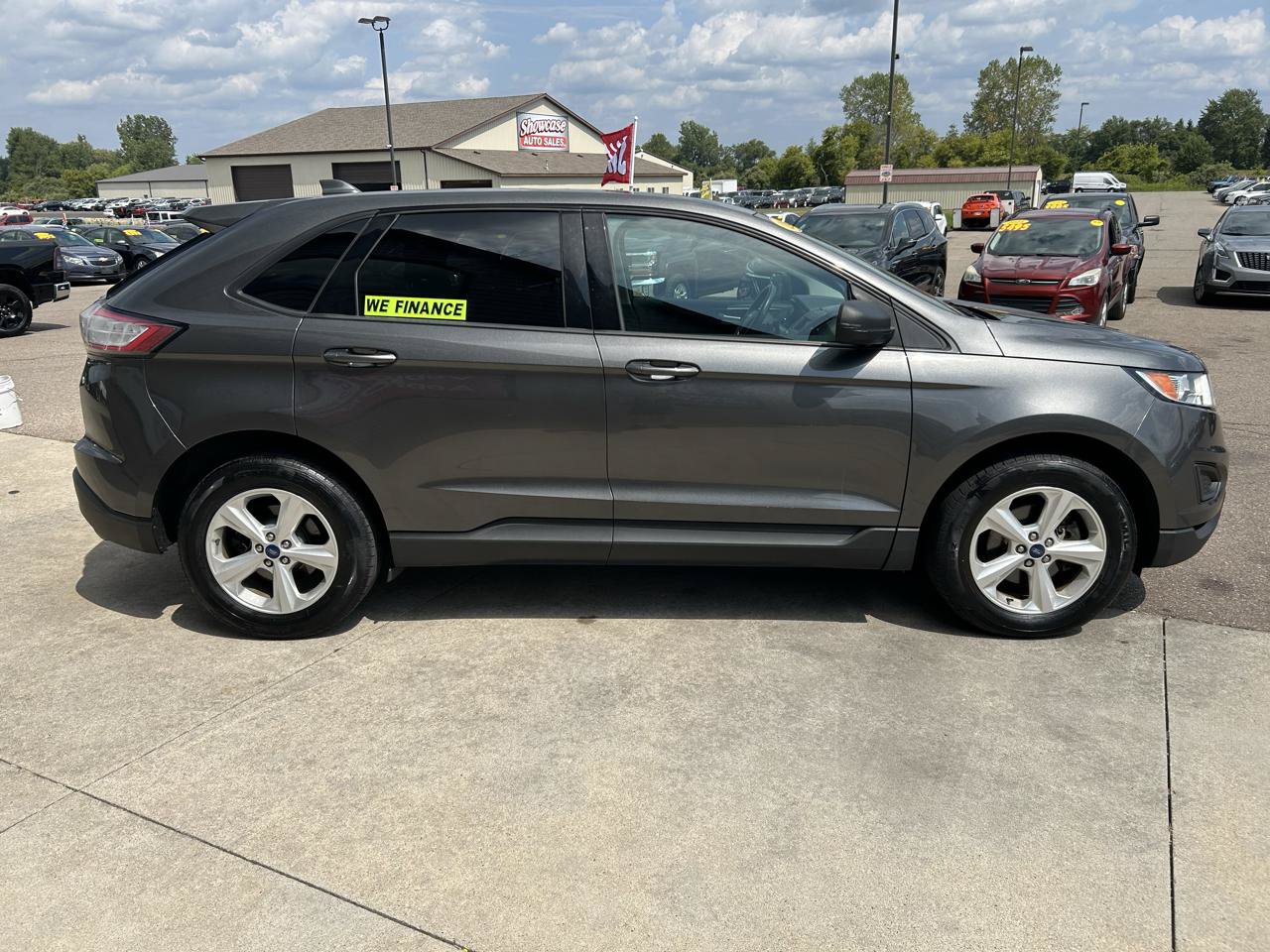 Used 2016 Ford Edge SE FWD image 4
