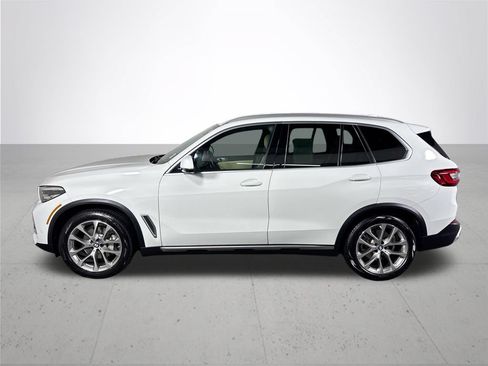 Used 2022 BMW X5 xDrive40i w/ Premium Package AWD/4WD image 9