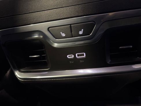 Certified 2024 GMC Sierra 1500 Denali image 24