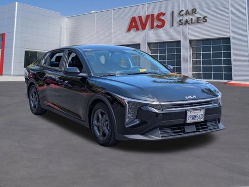Used 2025 Kia K4 FWD image 3