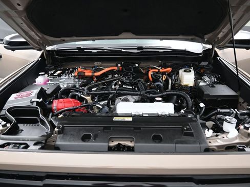 Certified 2025 Toyota Tacoma TRD Pro image 39