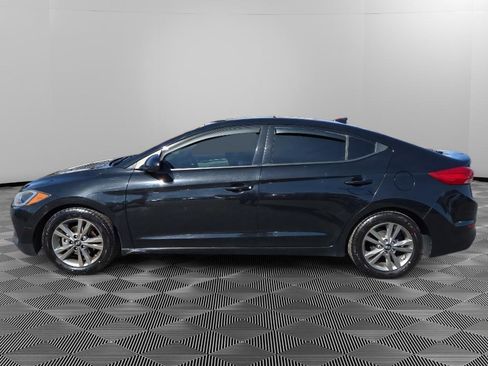 Used 2017 Hyundai Elantra SE image 4